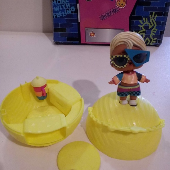 Lol surprise dolls (scroll for more*) - Picture 8 of 16